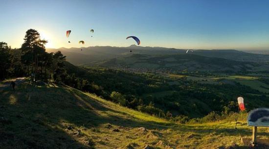 Nid Sous Le Volcan Saint-Sandoux Kültér fotó
